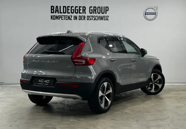 VOLVO XC40 2.0 B3 MH Core