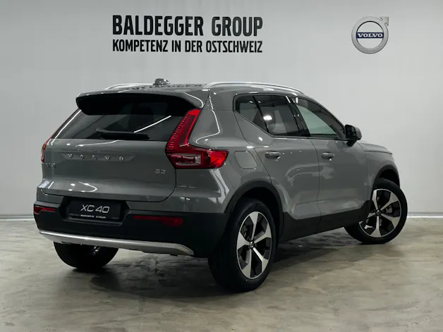 VOLVO XC40 2.0 B3 MH Core
