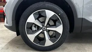 VOLVO XC40 2.0 B3 MH Core