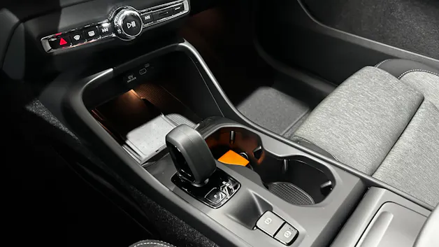 VOLVO XC40 2.0 B3 MH Core