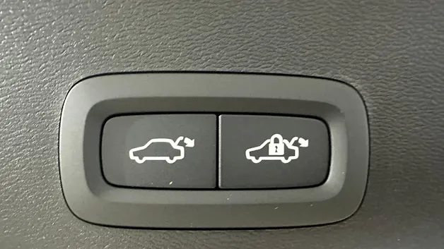 VOLVO XC40 2.0 B3 MH Core