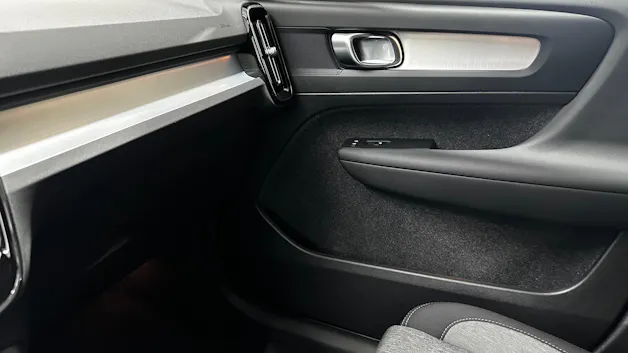 VOLVO XC40 2.0 B3 MH Core