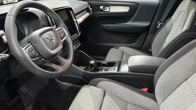 VOLVO XC40 2.0 B3 MH Core