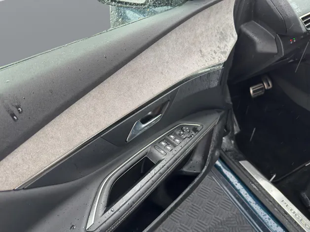 PEUGEOT 3008 1.2 PureTech GT EAT8