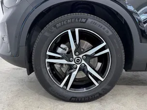 VOLVO XC40 2.0 B3 MH Plus Dark