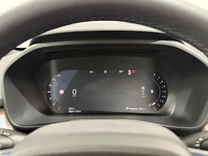 VOLVO XC40 2.0 B3 MH Plus Dark