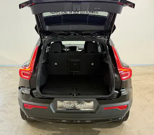 VOLVO XC40 2.0 B3 MH Plus Dark