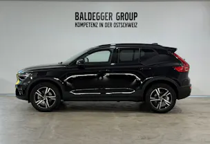 VOLVO XC40 2.0 B3 MH Plus Dark