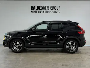 VOLVO XC40 2.0 B3 MH Plus Dark