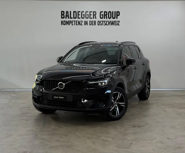VOLVO XC40 2.0 B3 MH Plus Dark