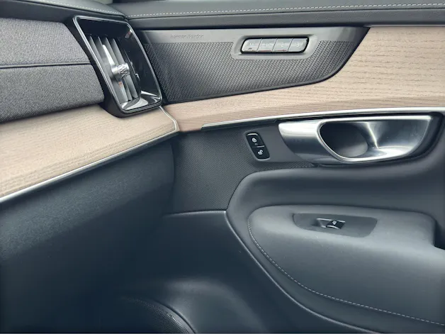 VOLVO XC90 T8e AWD Plus Dark PluginHybrid Geartronic