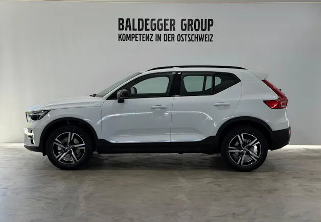 VOLVO XC40 2.0 B3 MH Plus Dark