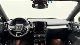 VOLVO XC40 2.0 B3 MH Plus Dark