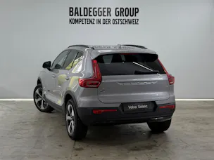 VOLVO XC40 2.0 B3 MH Plus Dark
