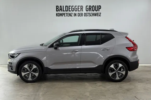 VOLVO XC40 2.0 B3 MH Plus Dark