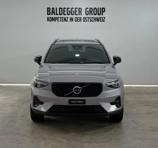 VOLVO XC40 2.0 B3 MH Plus Dark