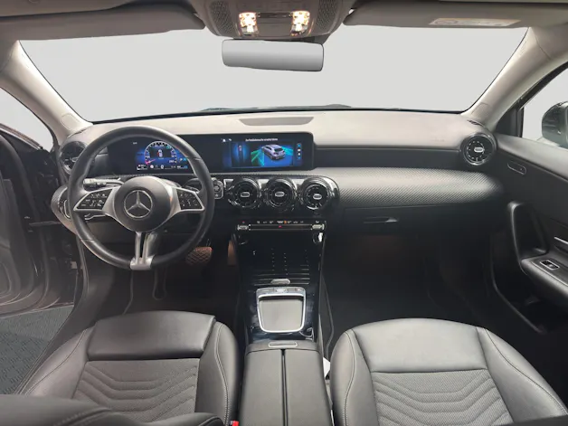 MERCEDES-BENZ A 180 Progressive 7G-DCT
