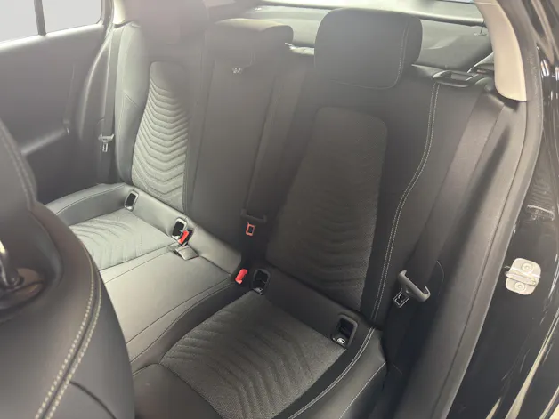 MERCEDES-BENZ A 180 Progressive 7G-DCT