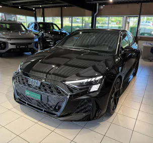 AUDI RS3 Sportback 2.5 TSI quattro S-tronic full black* freins ceramic*