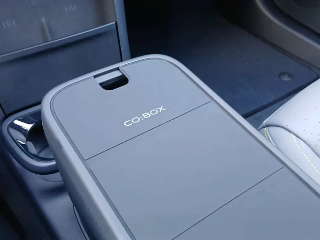 Lynk & Co 02