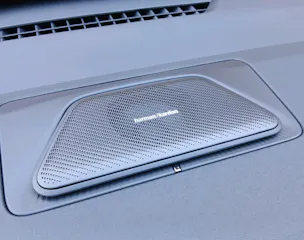 Lynk & Co 02