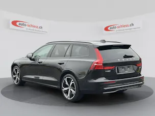 VOLVO V60 B4 Plus Dark DCT
