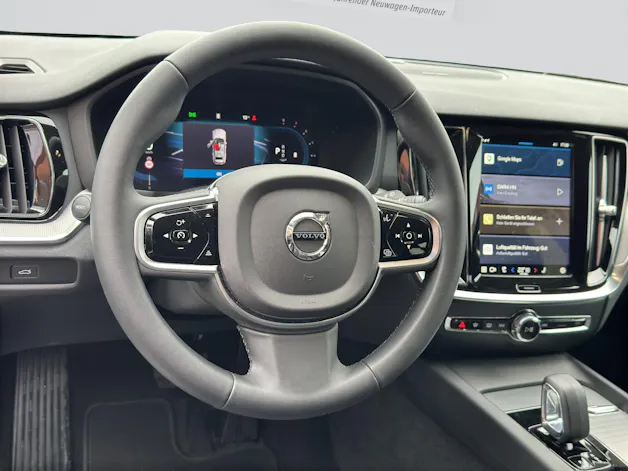 VOLVO V60 B4 Plus Dark DCT