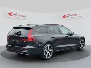 VOLVO V60 B4 Plus Dark DCT
