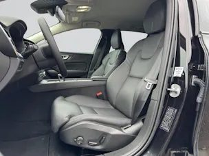 VOLVO V60 B4 Plus Dark DCT