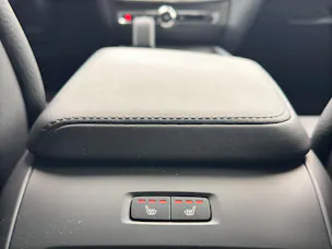 VOLVO V60 B4 Plus Dark DCT