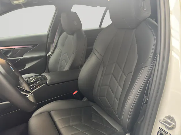 BMW 520i sDrive 48V Touring M Sport Pro Shadow Line