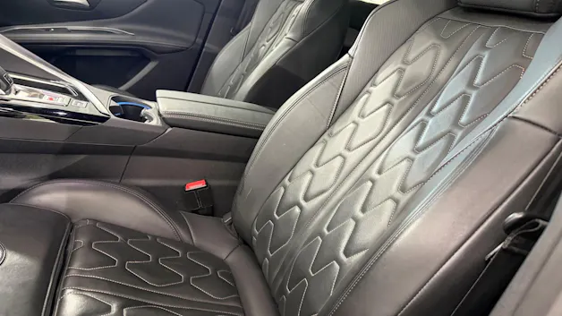 PEUGEOT 3008 2.0 BlueHDi 180 GT