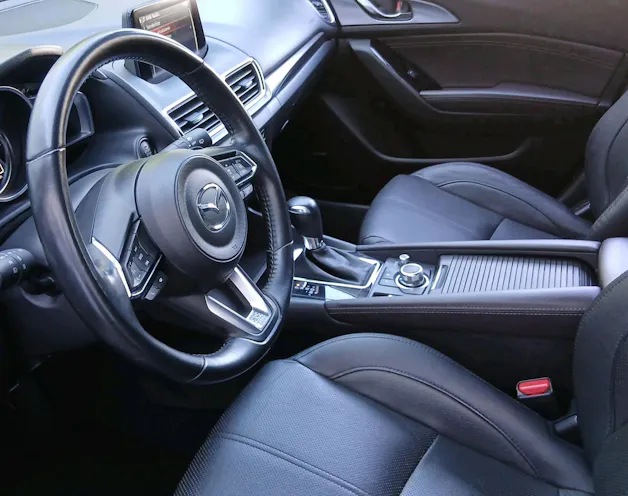 MAZDA 3 D 150 Revolution