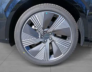 Lynk & Co 08
