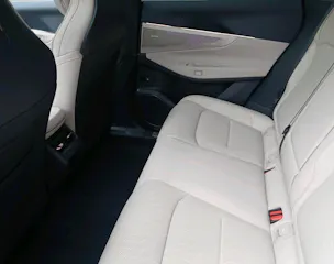 Lynk & Co 08