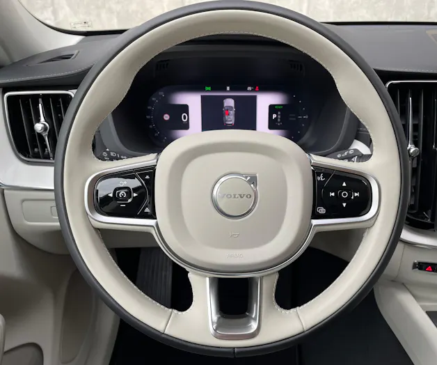 VOLVO XC60 2.0 T6 TE Ultra Dark eAWD