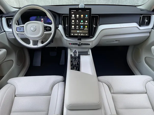 VOLVO XC60 2.0 T6 TE Ultra Dark eAWD