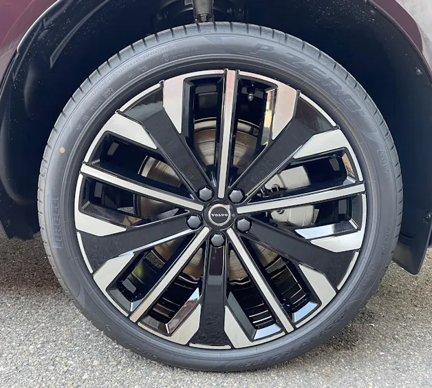 VOLVO XC60 2.0 T6 TE Ultra Dark eAWD