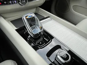 VOLVO XC60 2.0 T6 TE Ultra Dark eAWD