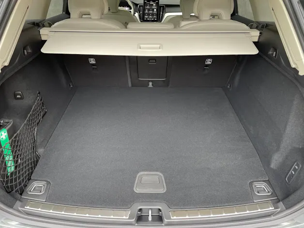 VOLVO XC60 2.0 T6 TE Ultra Dark eAWD