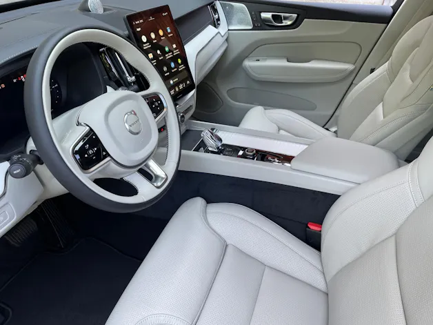 VOLVO XC60 2.0 T6 TE Ultra Dark eAWD