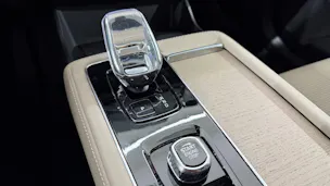 VOLVO XC90 2.0 T8 TE Ultra Bright eA