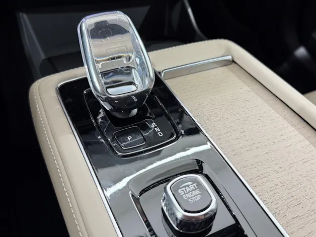 VOLVO XC90 2.0 T8 TE Ultra Bright eA