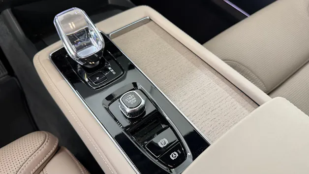 VOLVO XC90 2.0 T8 TE Ultra Bright eA