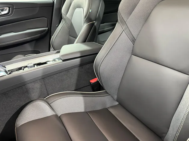 VOLVO XC60 2.0 T8 TE Ultra Dark eAWD