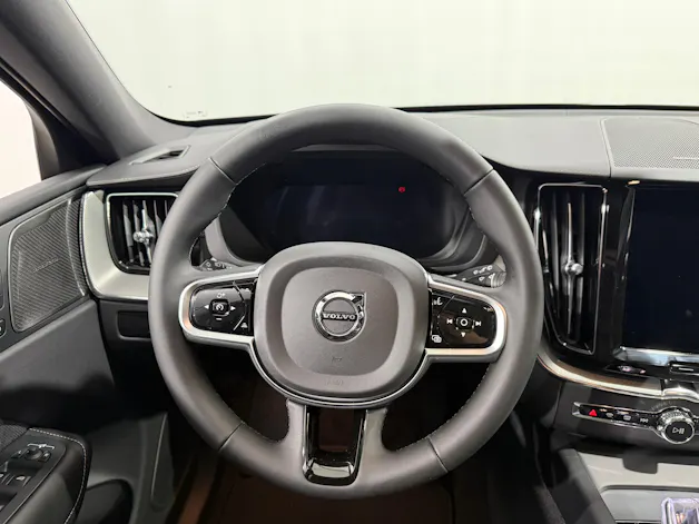 VOLVO XC60 2.0 T8 TE Ultra Dark eAWD