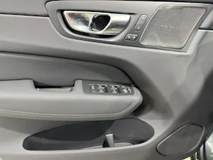 VOLVO XC60 2.0 T6 TE Ultra Dark eAWD