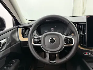 VOLVO XC60 2.0 T6 TE Ultra Dark eAWD