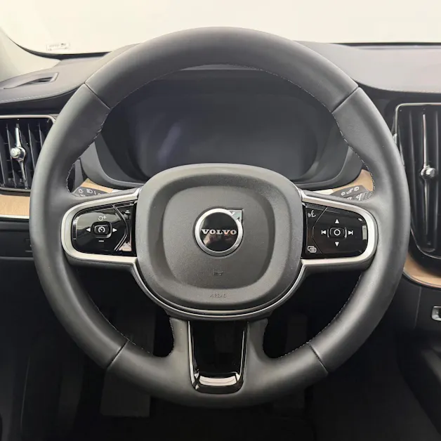 VOLVO XC60 2.0 T6 TE Ultra Dark eAWD