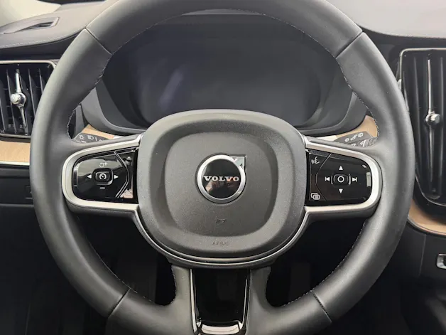 VOLVO XC60 2.0 T6 TE Ultra Dark eAWD